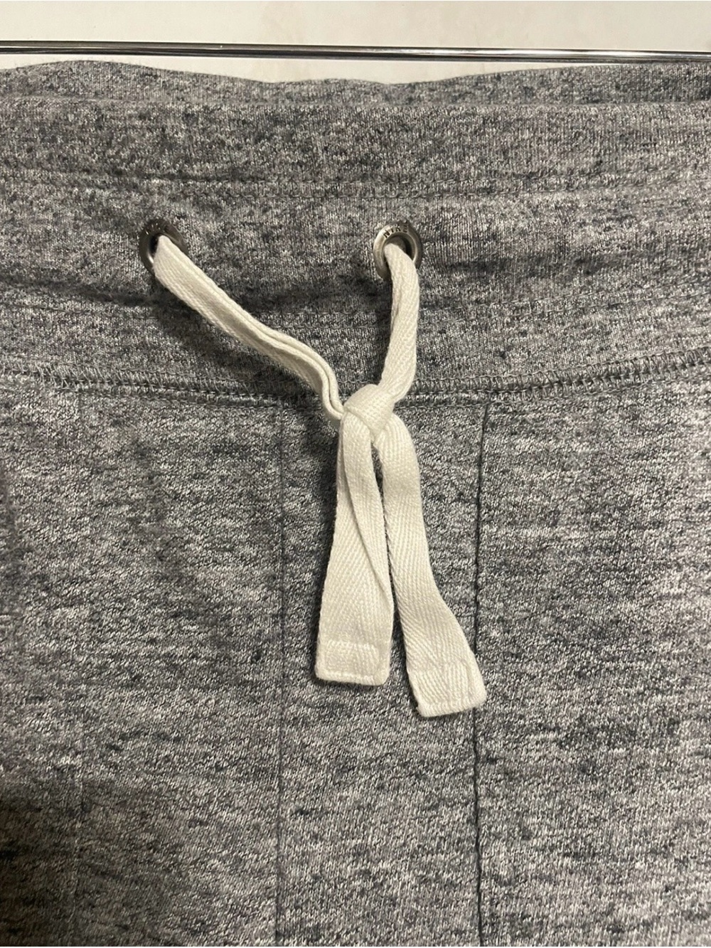 Nike Women's Heather Gray Capri Jogger Pants - Picture 4 of 9